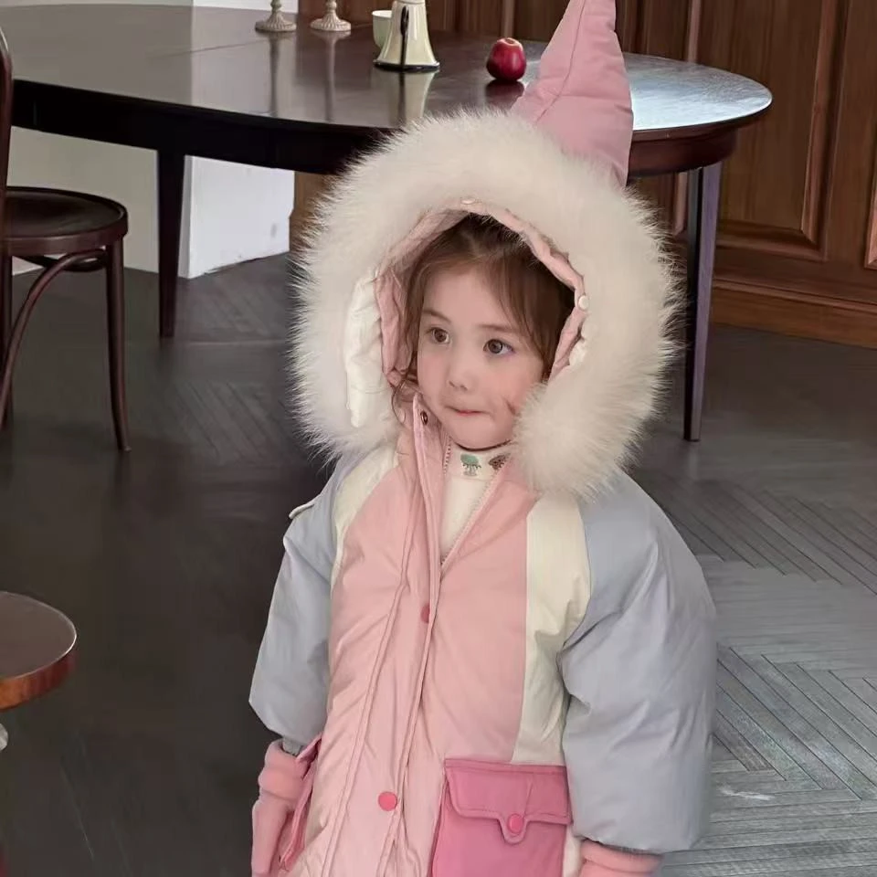 可爱女宝厚款拼色白鸭绒羽绒服