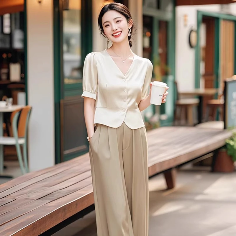 2025夏季今年流行干练气质高级感洋气时尚女神范杏色上衣女装衬衫