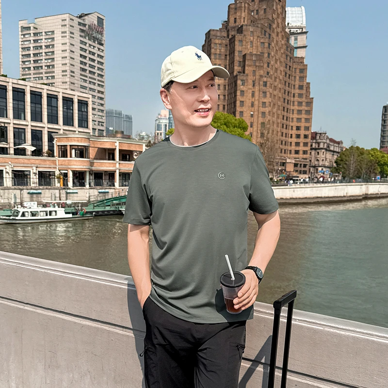 2025夏装简约休闲运动男士圆领短袖T恤中老年爸爸速干宽松上衣服