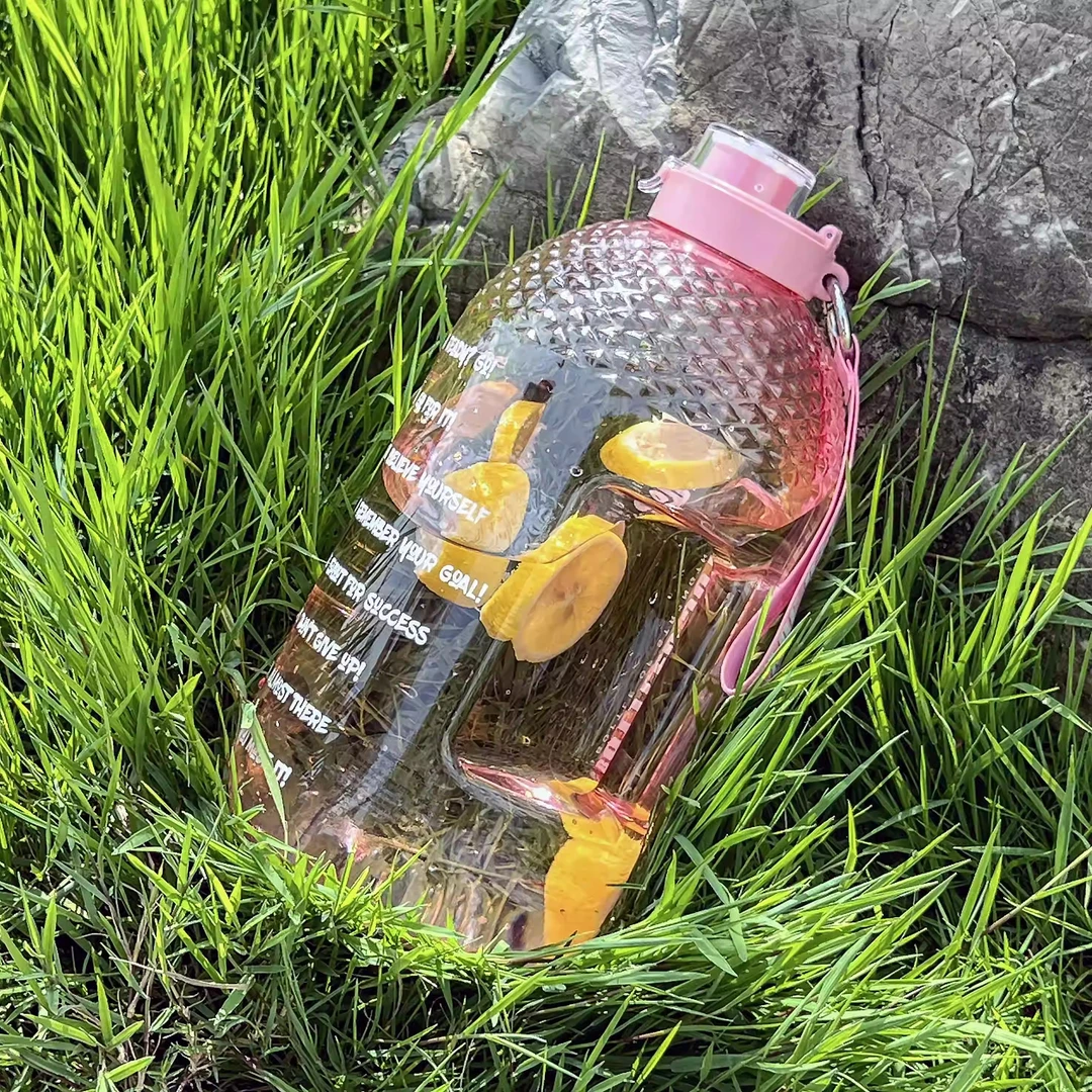 017菠萝吨吨桶 3.78L