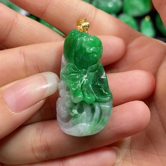 颈饰未镶嵌翡翠吊坠