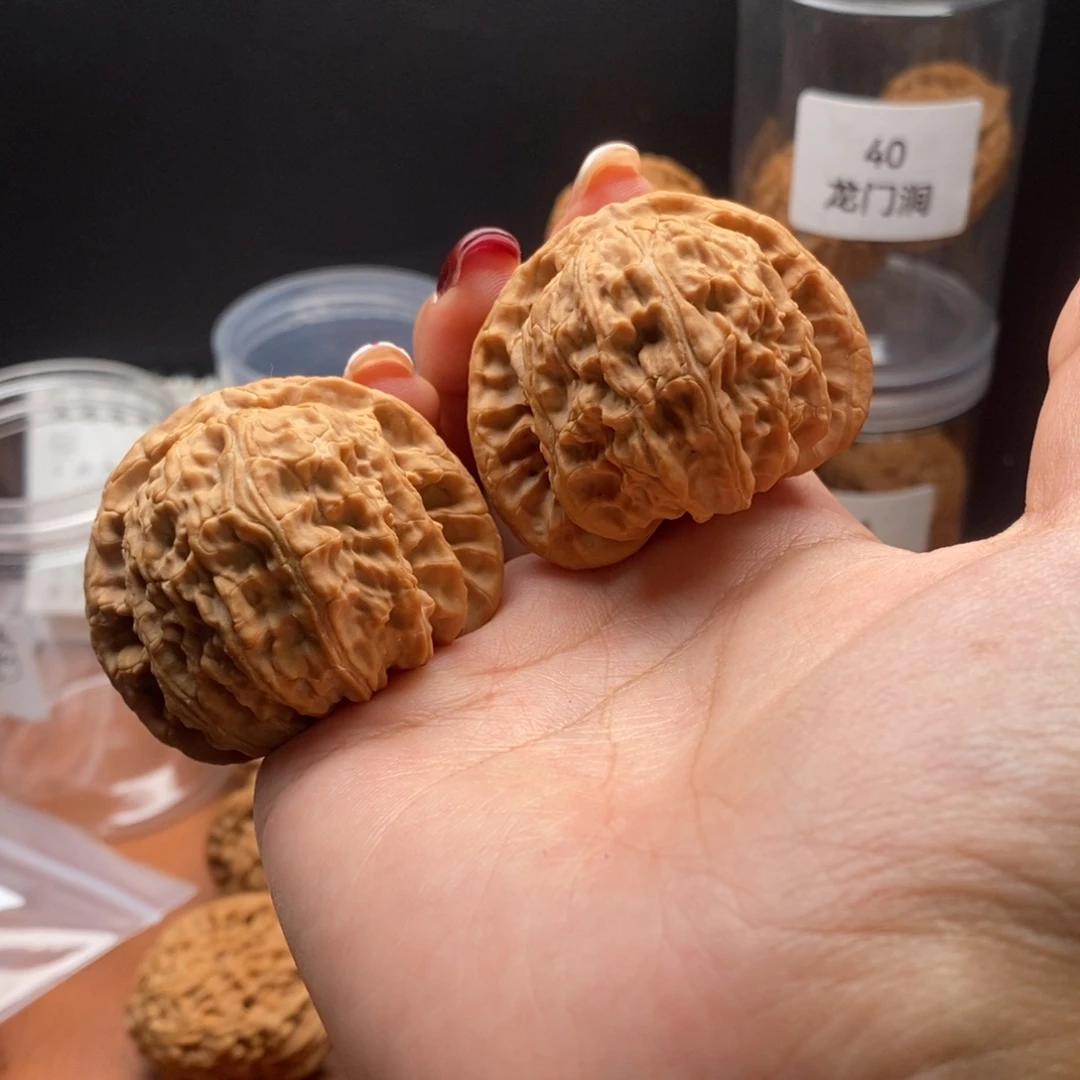 清***月文玩核桃吊坠全品47白狮子