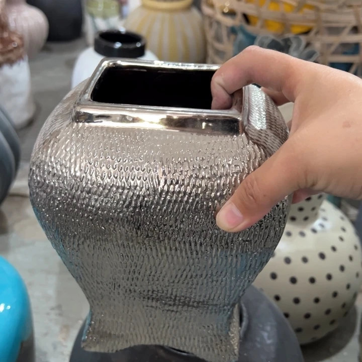 陶瓷花瓶摆件外贸出口微瑕捡漏高20口9公分