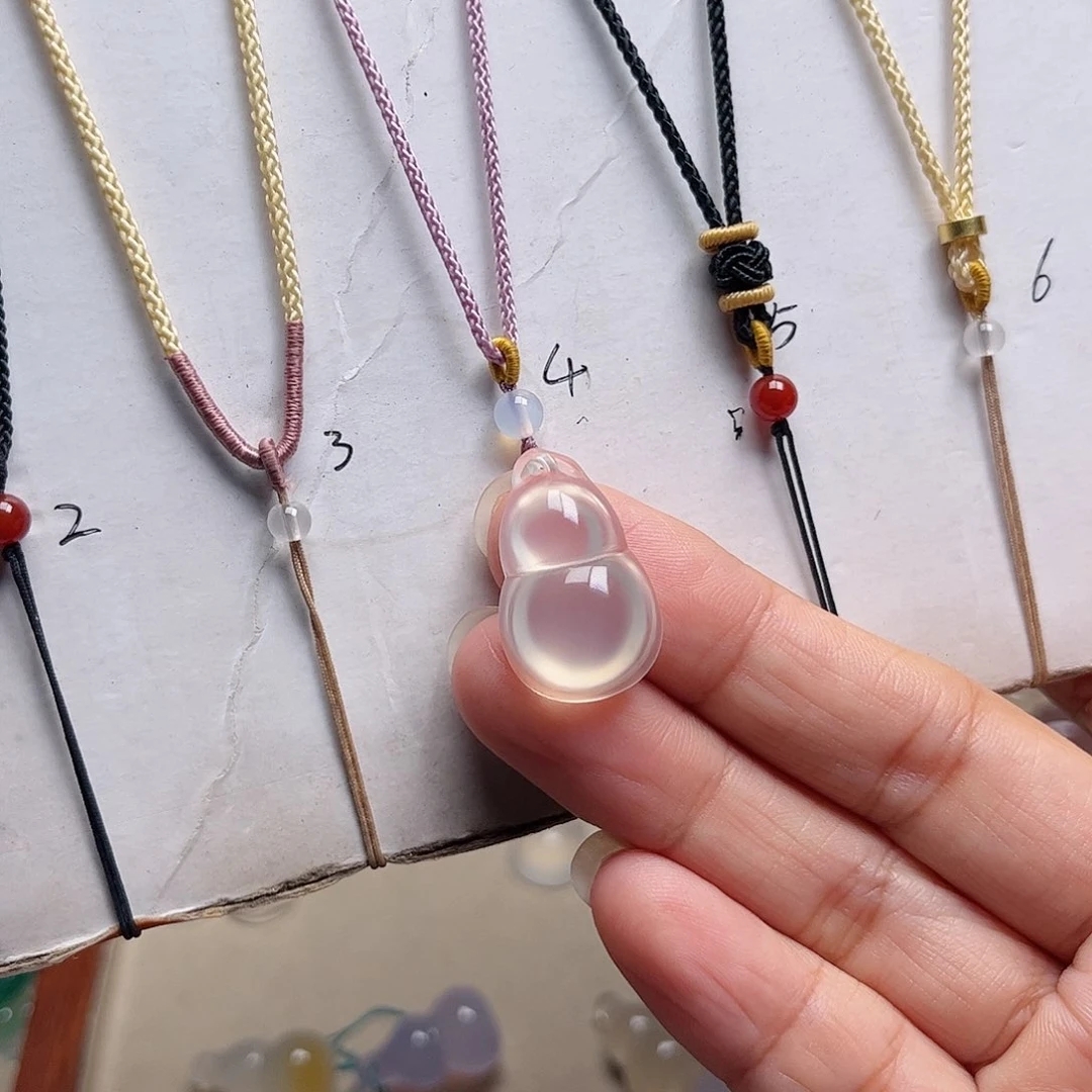 玛瑙/玉髓颈饰未镶嵌心***?