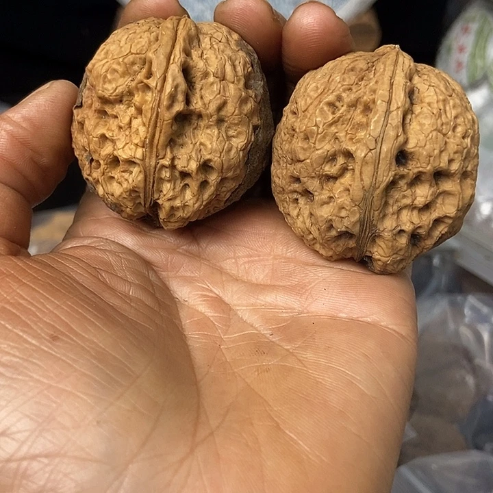 把件文玩核桃云南铁核桃基地59