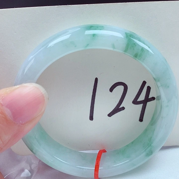 翡翠未镶嵌手镯翡翠