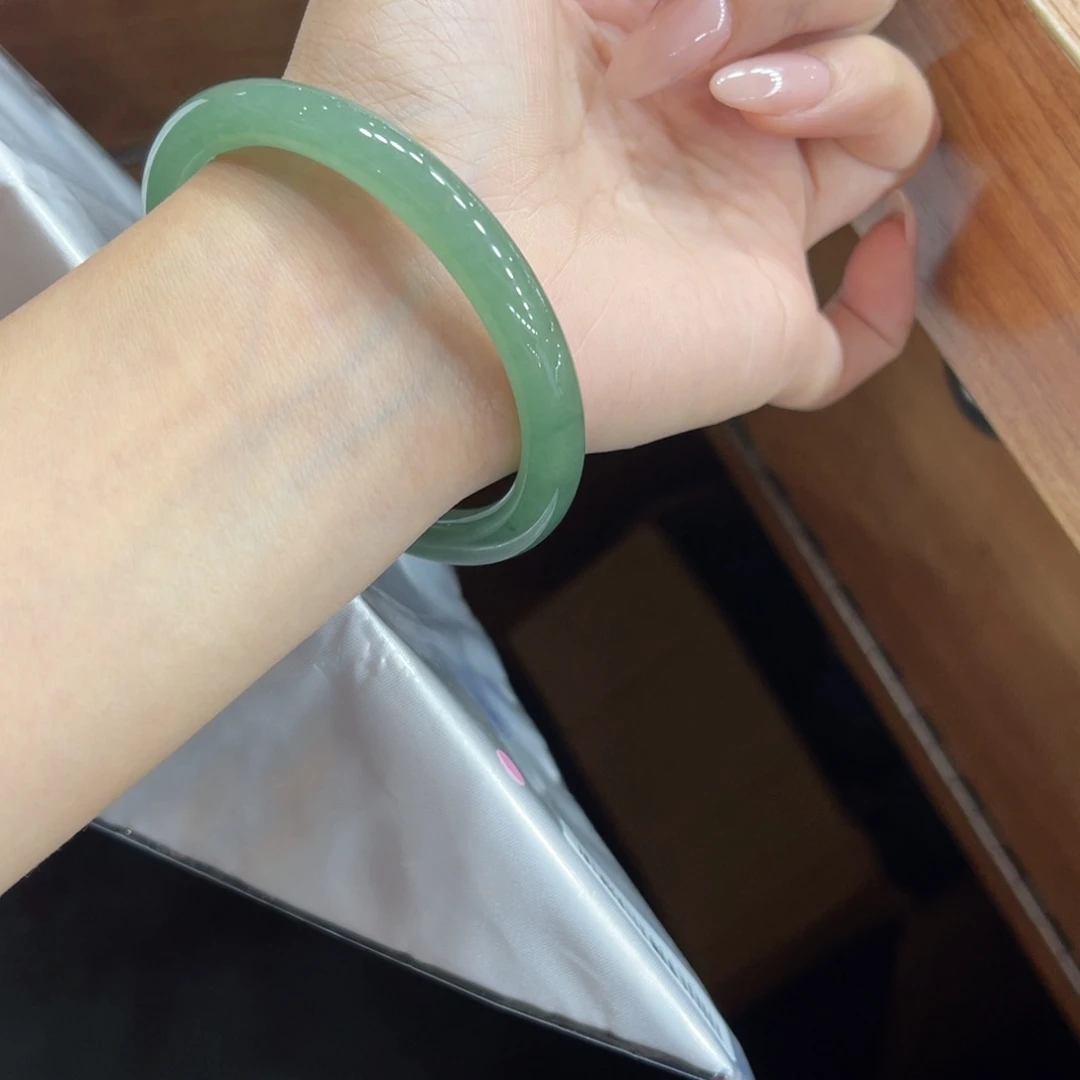 未镶嵌手镯翡翠翡翠5556