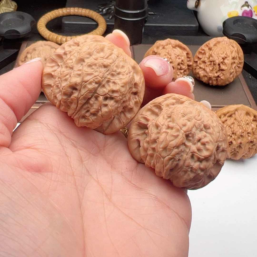 文玩核桃把件血麒麟42