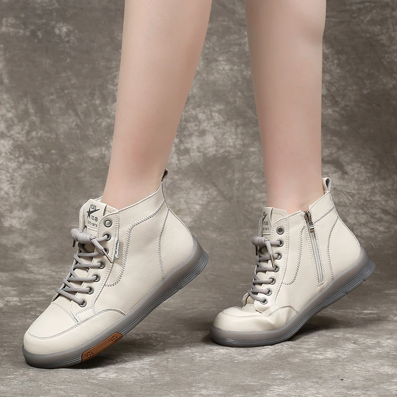 软底短靴女秋冬2025新款牛皮平底冬季加绒厚底女士棉鞋女鞋马丁靴