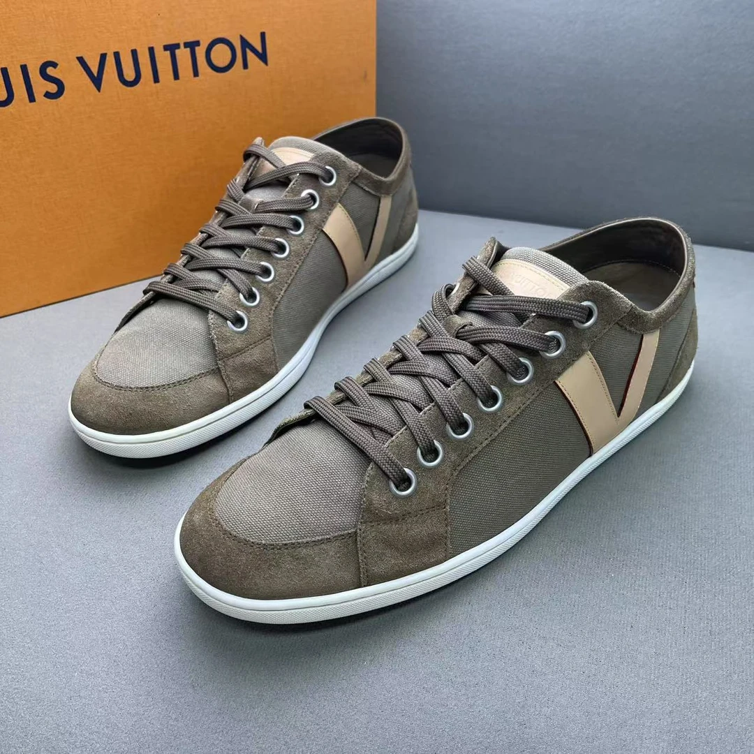99新 LouisVuitton/路易威登 棕色麂皮帆布拼接大Vlogo板鞋41.5码