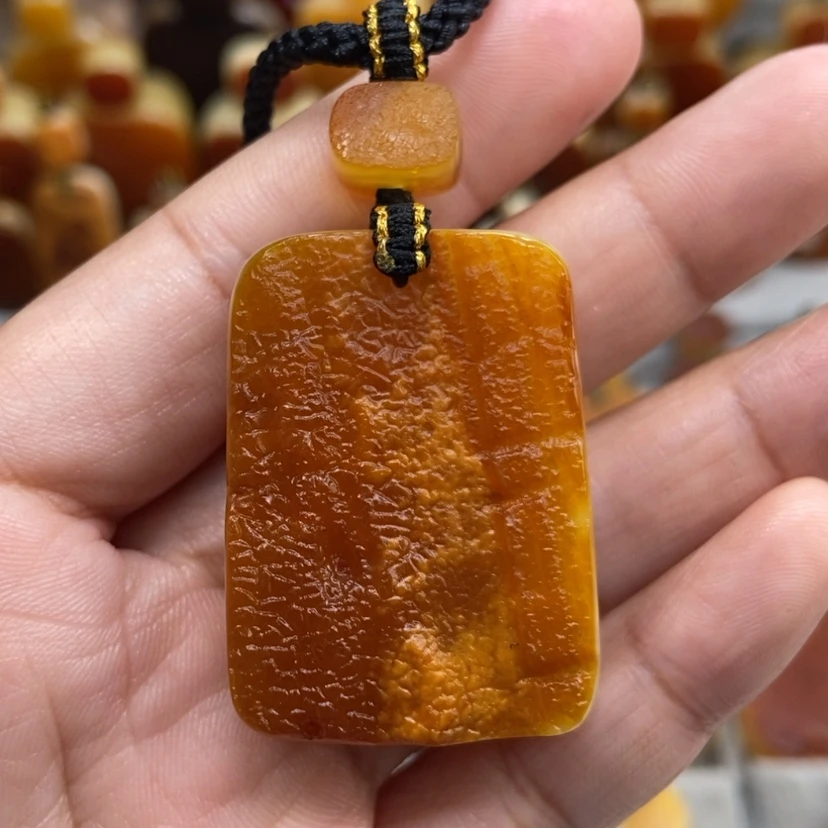 【闪购商品】琥珀颈饰未镶嵌