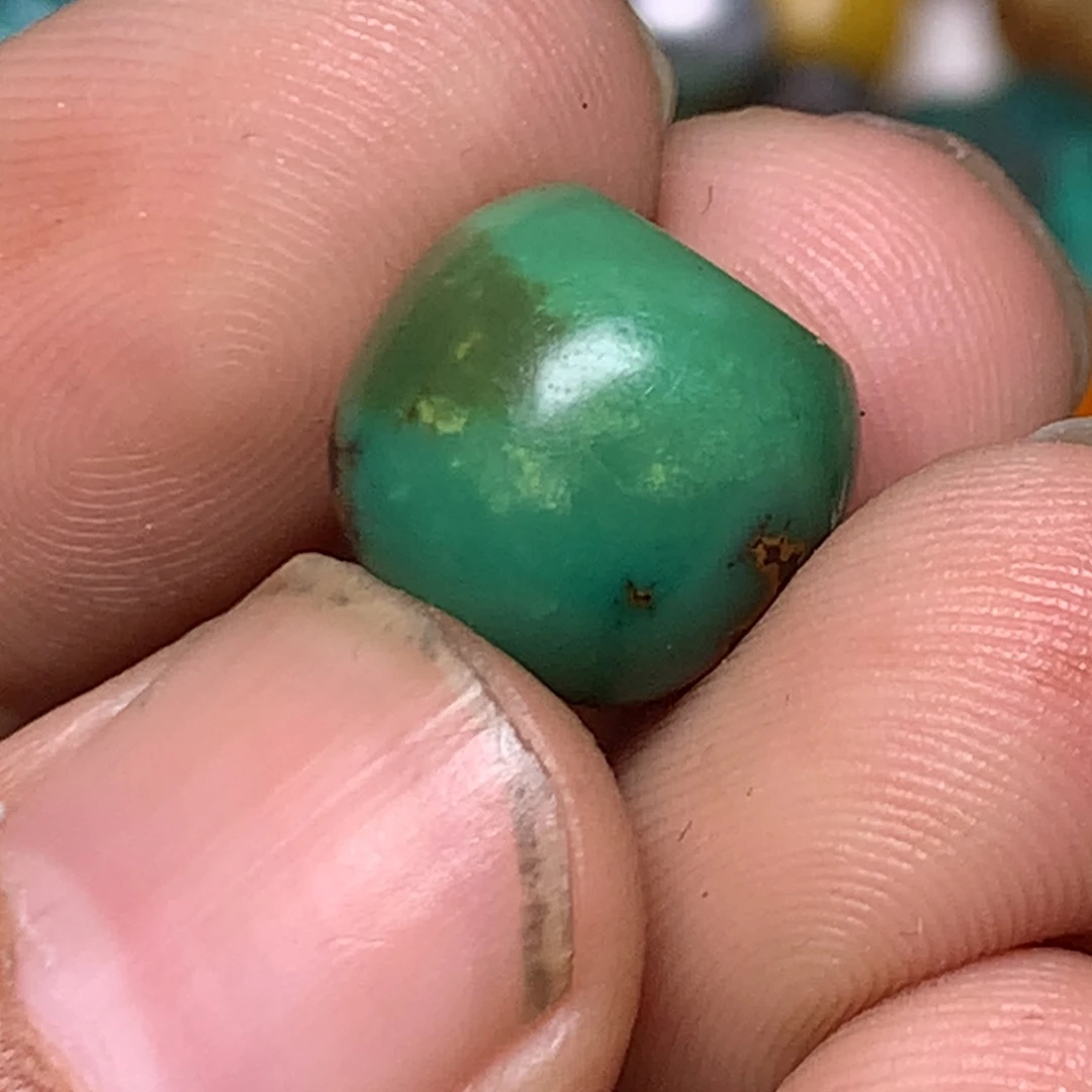 玻璃颈饰藏传小元素