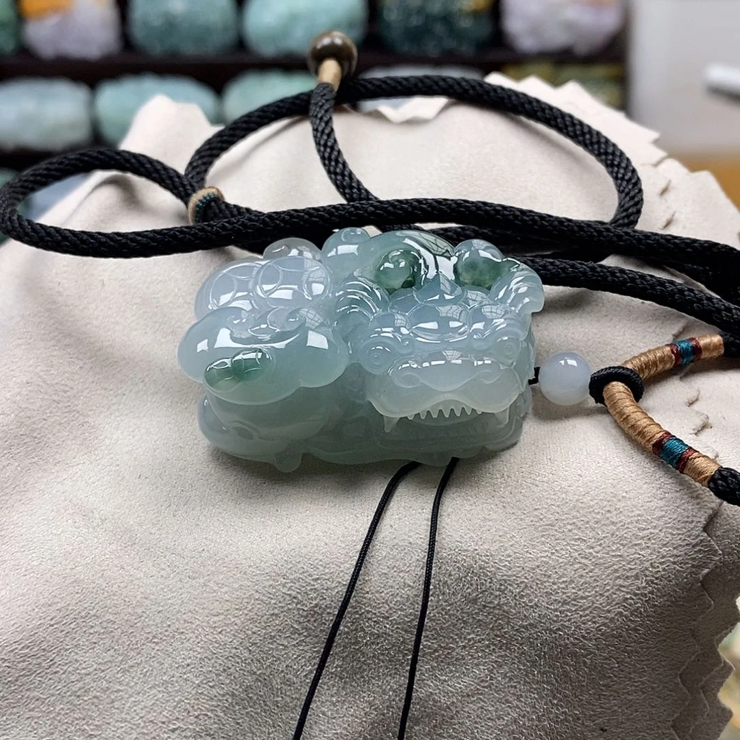 翡翠未镶嵌颈饰天然翡翠吊坠貔貅