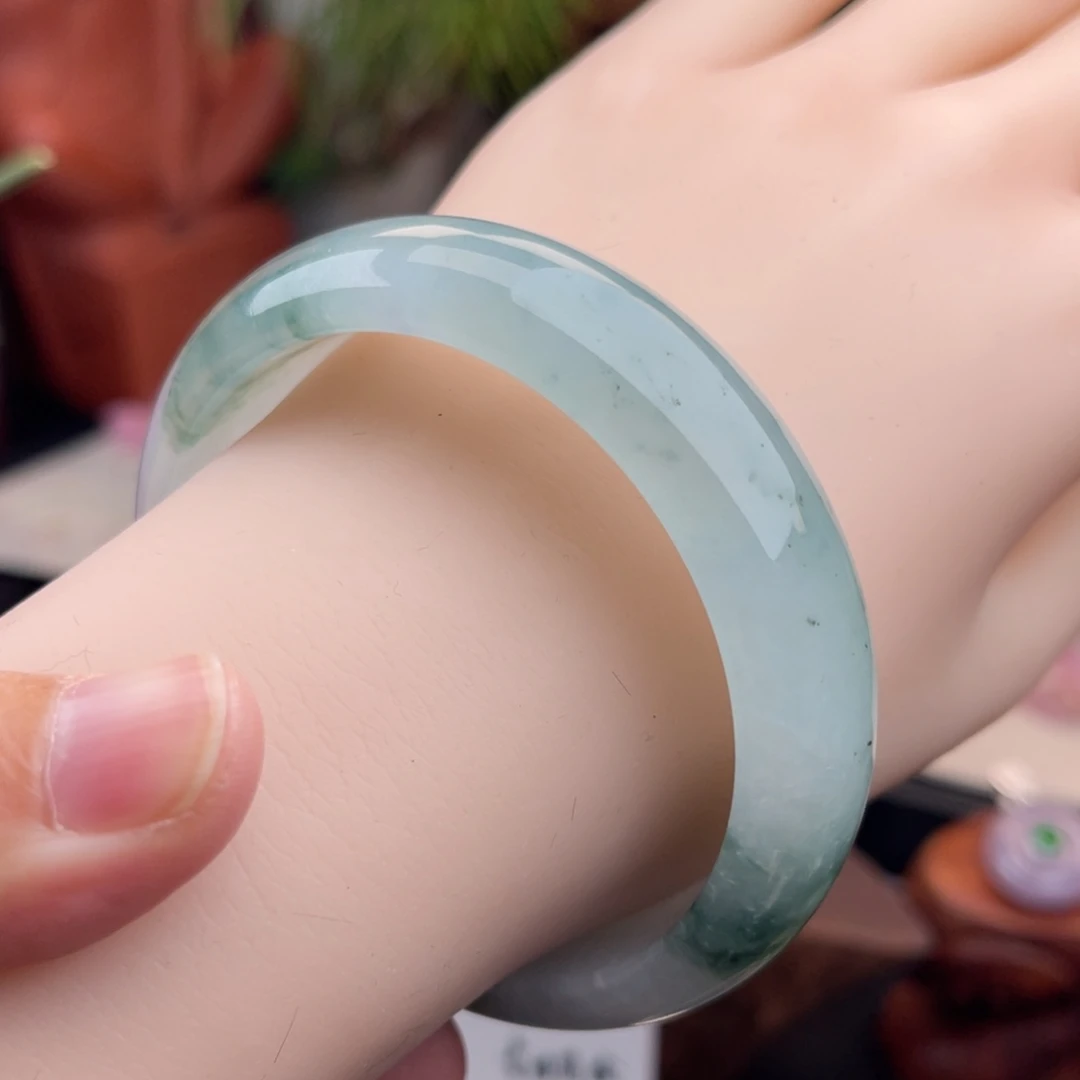 未镶嵌手镯翡翠大花 形美