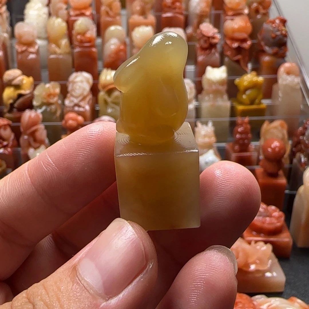 老挝石兔兔  1.7×4