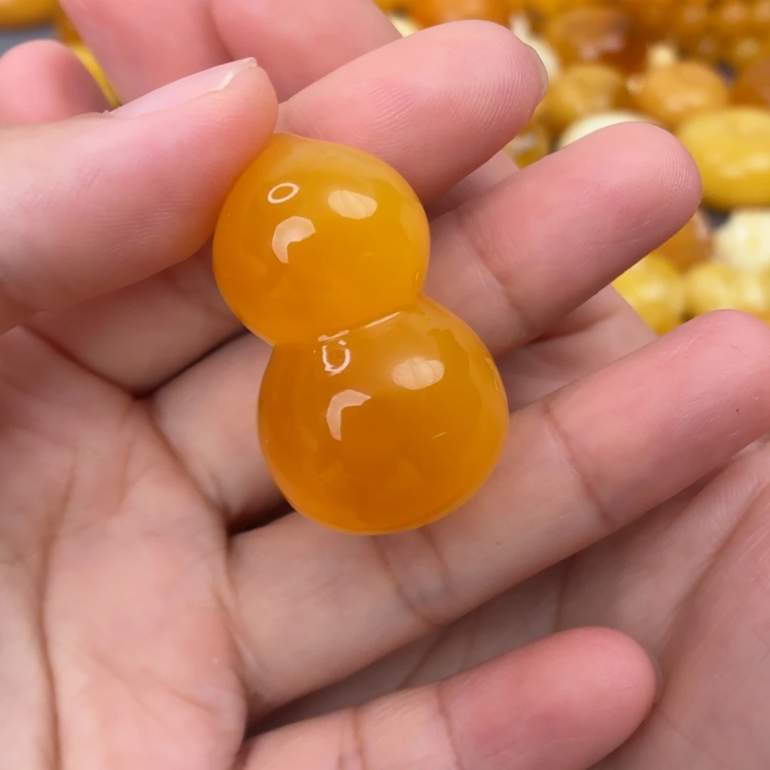 罗***粉裸石蜜蜡未镶嵌橘红葫芦
