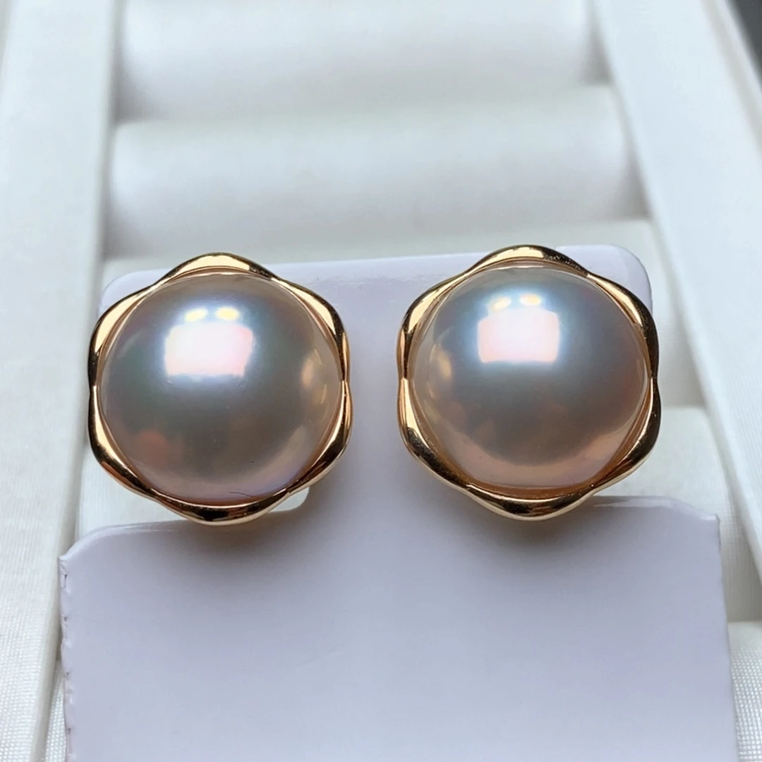 会***卜拼合珍珠（马贝珠）耳饰18K金镶嵌