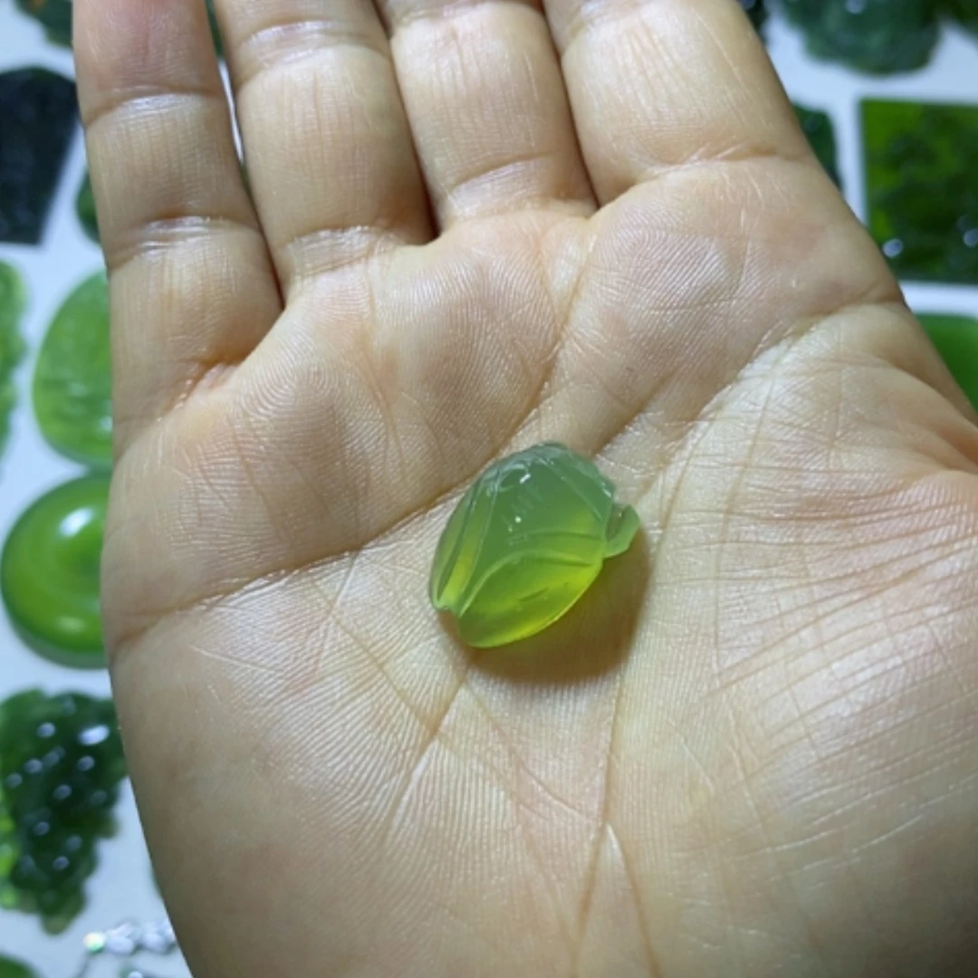 【闪购商品】未镶嵌蛇纹石玉颈饰
