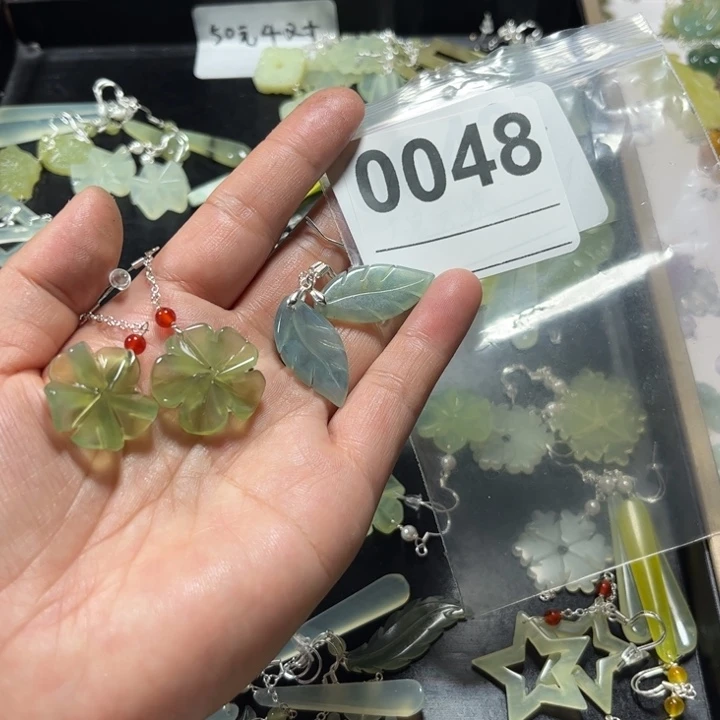 云***想蛇纹石玉合金耳饰