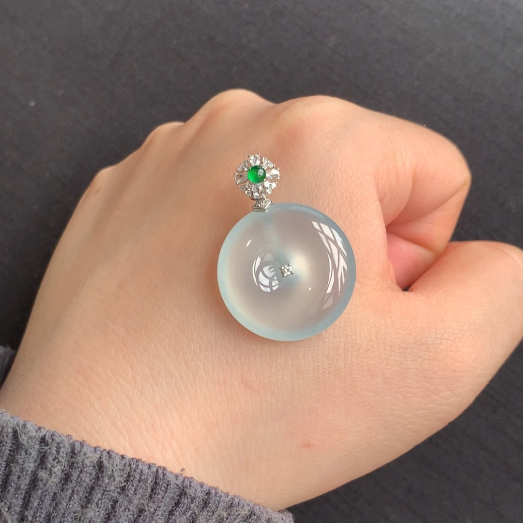 翡翠18K金镶嵌颈饰天然翡翠