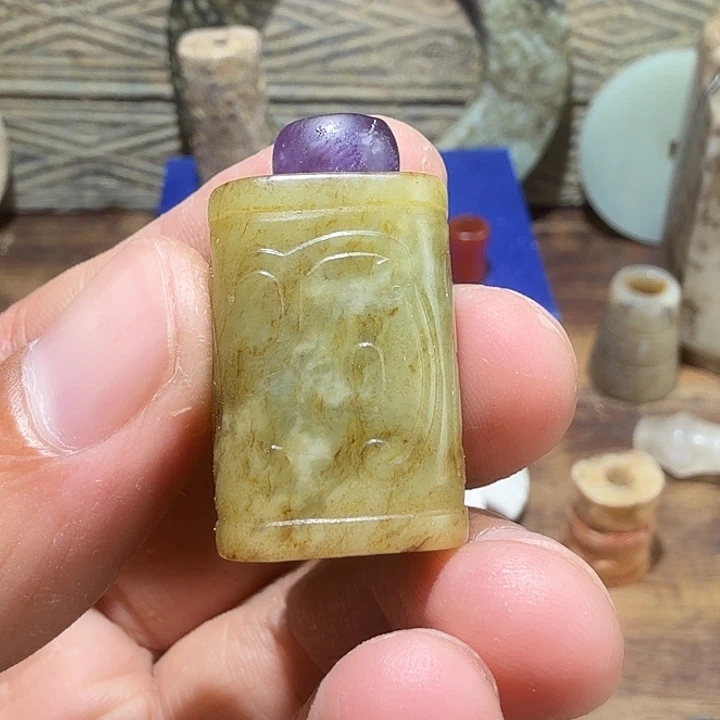 和田玉未镶嵌车挂晋*阁