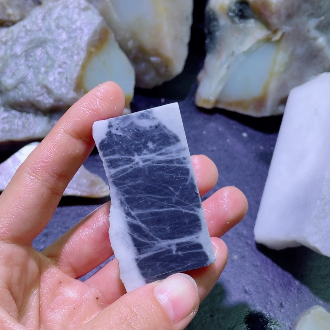 和田玉未镶嵌珠宝半成品