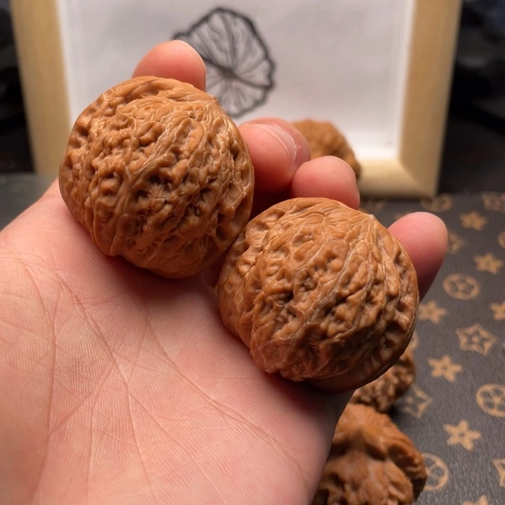 核桃铁锤文玩核桃