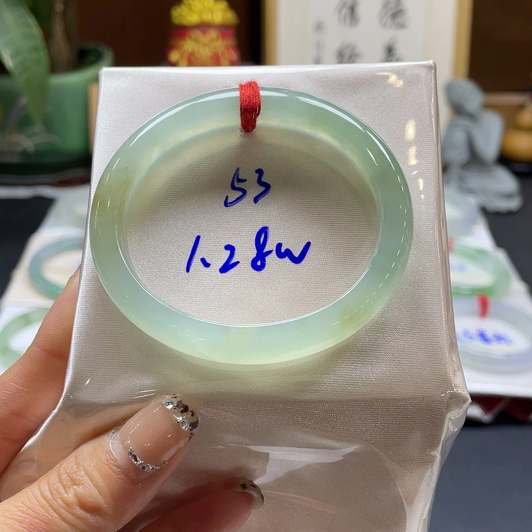 翡翠未镶嵌手镯3 号