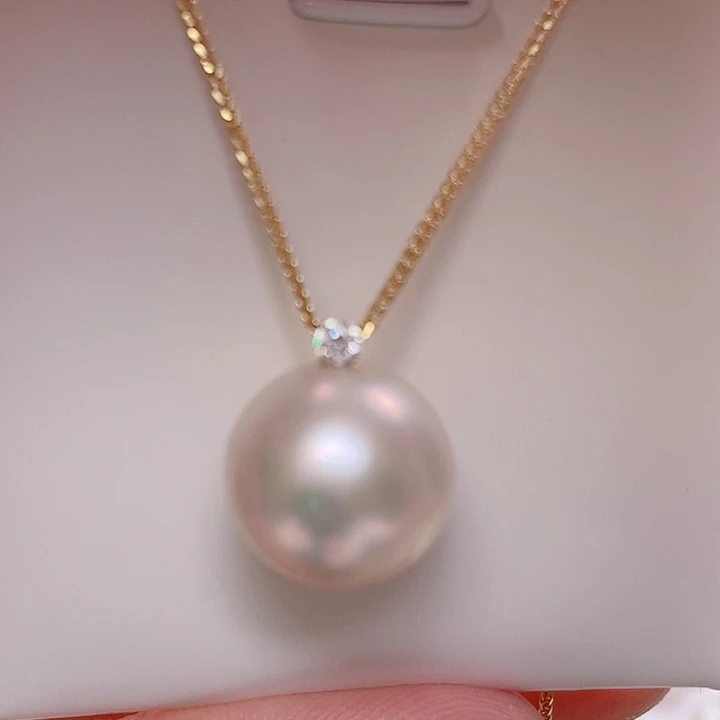 淡水珍珠18K金镶嵌颈饰