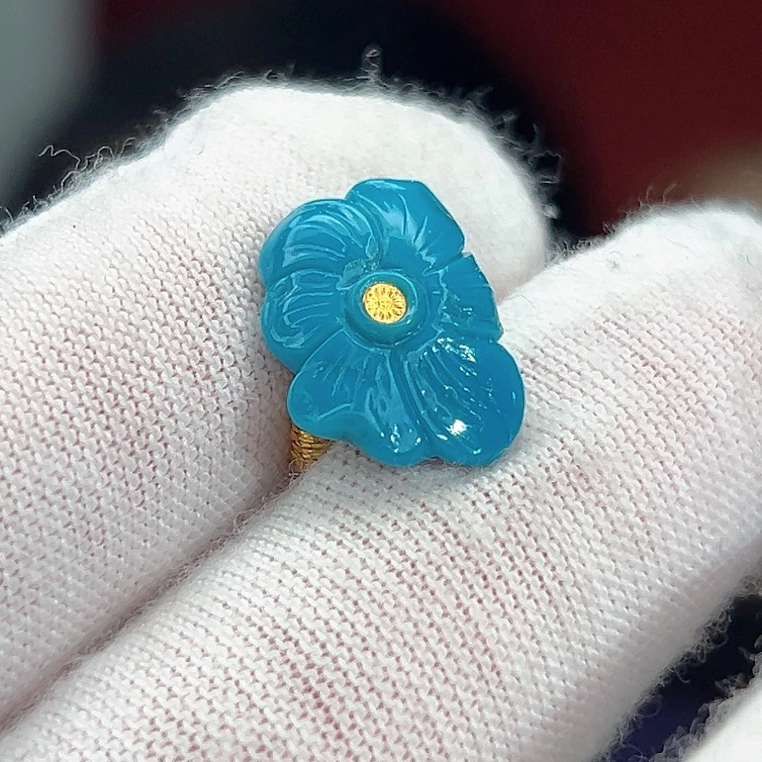 绿松石未镶嵌珠宝奇石