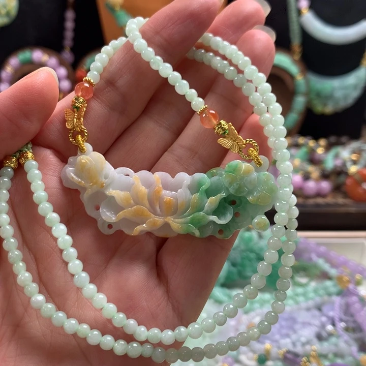 翡翠未镶嵌颈饰吊坠