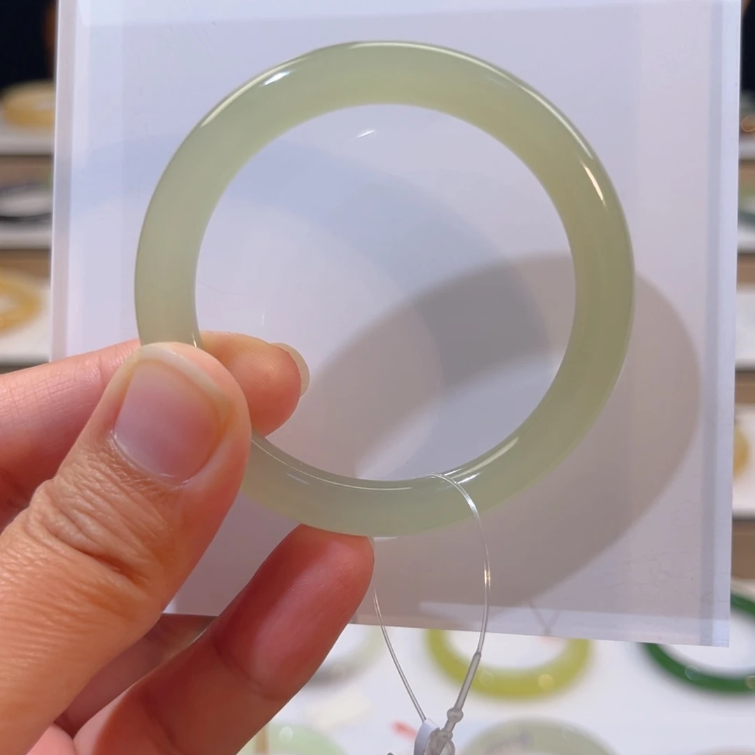 和田玉未镶嵌手镯冰晴水圆条