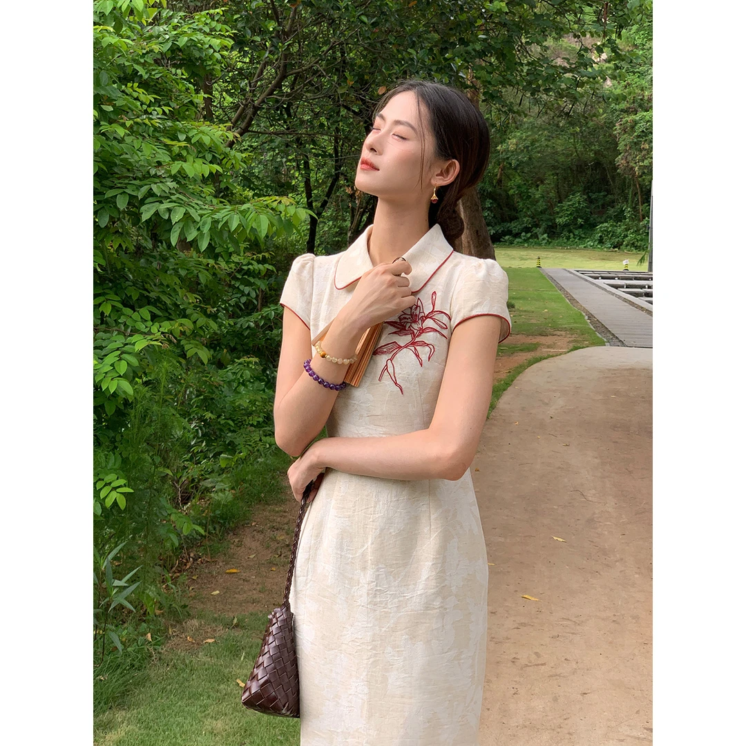 凌茜恣禾【花妤】国风新中式杏色绣花优雅修身收腰显瘦旗袍连衣裙