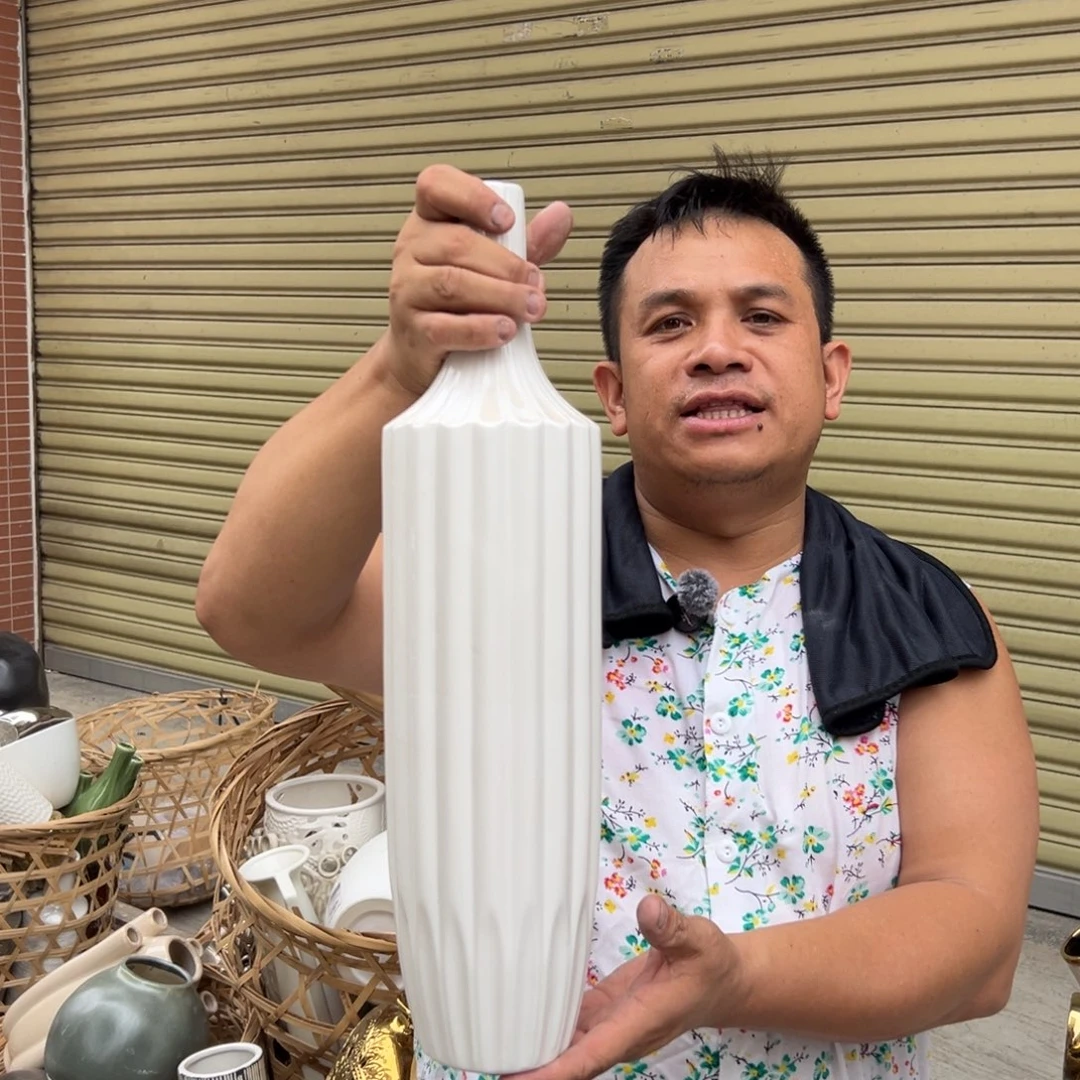摆件81 号高温陶瓷装饰品（部分微瑕）瑕疵刮蹭 不能放水