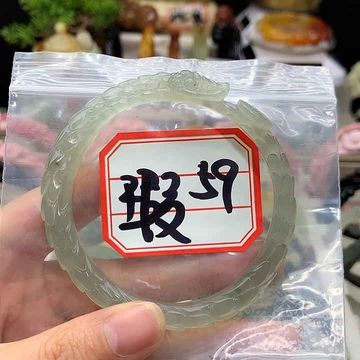 蛇纹石玉未镶嵌手镯催*落