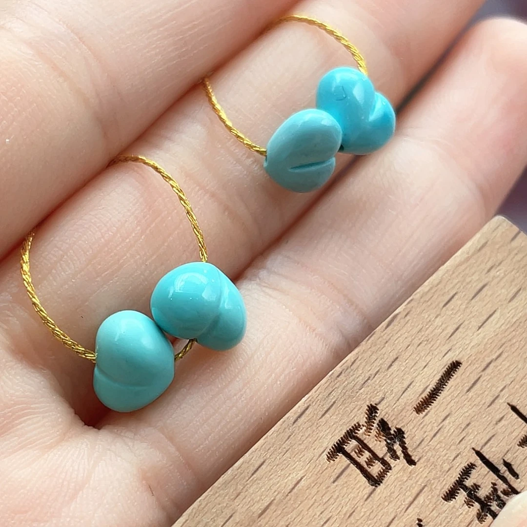 绿松石未镶嵌颈饰