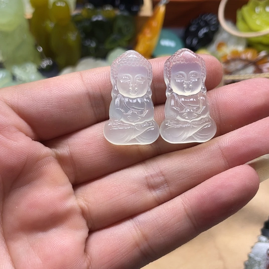M***茜未镶嵌蛇纹石玉颈饰