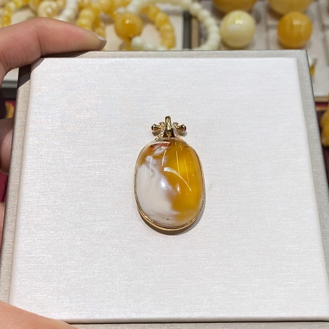 蜜蜡18K金镶嵌吊坠(不含链)蜜蜡金白沁色吊坠