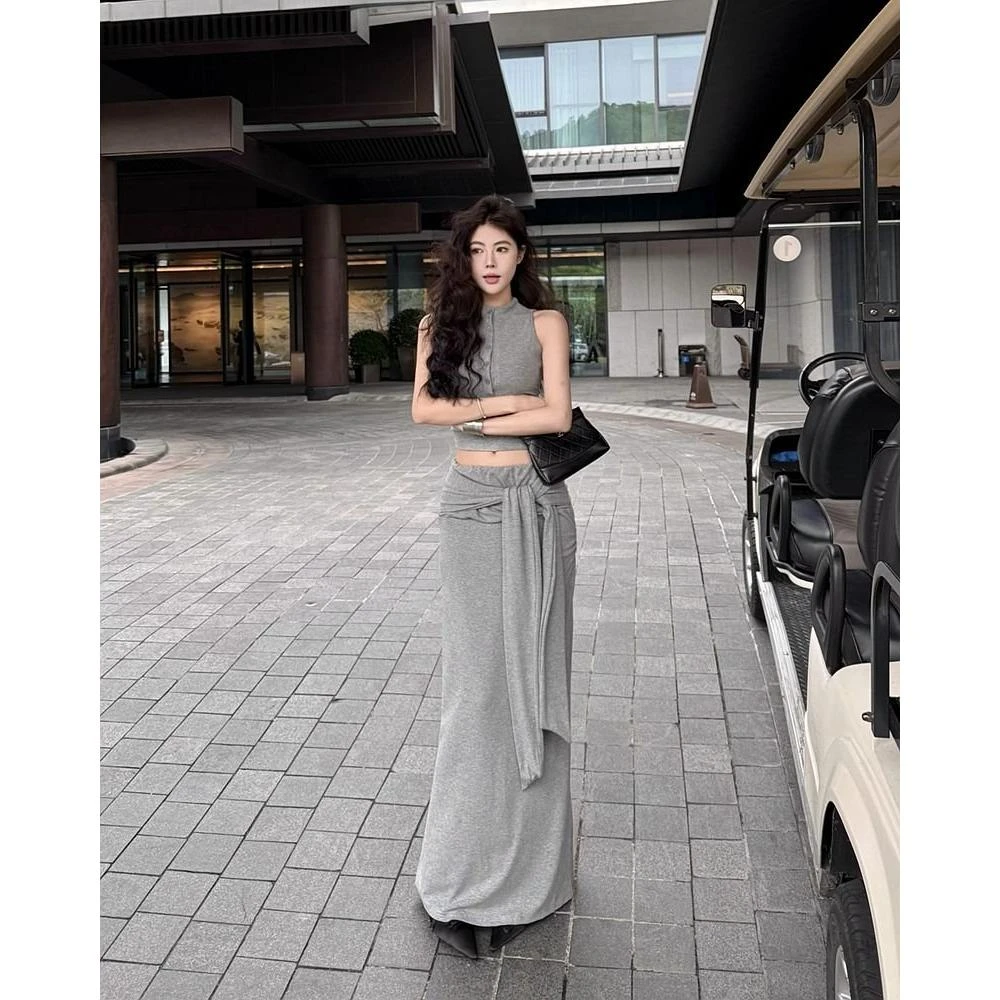 休闲洋气夏季高级感辣妹修身无袖灰色背心+半身包臀长裙套装女