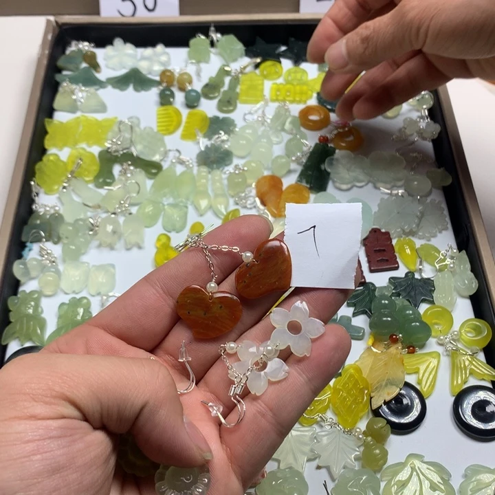 蛇纹石玉耳钉合金哦***w