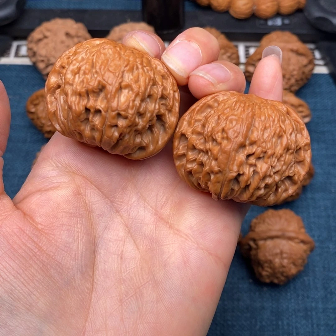 牧***年文玩核桃把件42山地红皮正磨