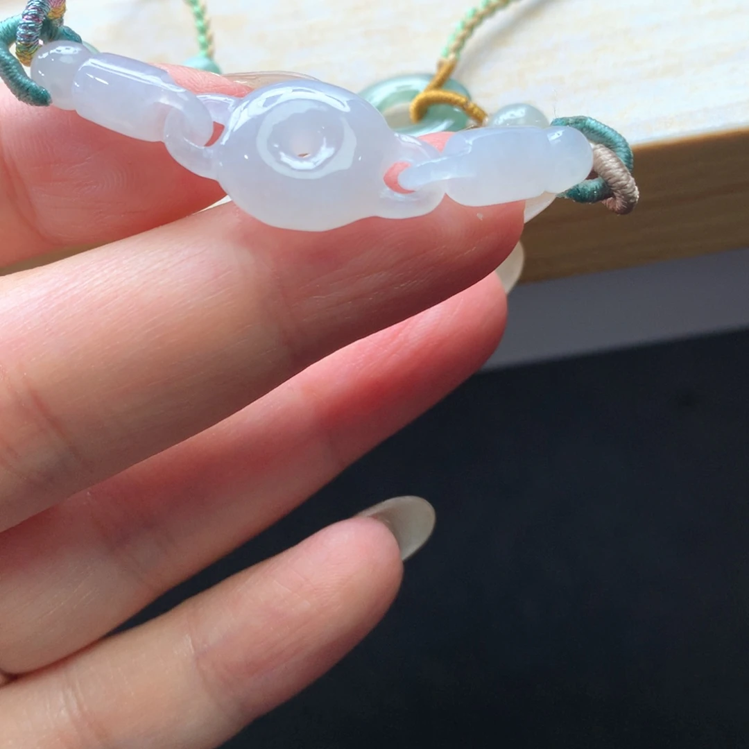 翡翠未镶嵌颈饰吊坠