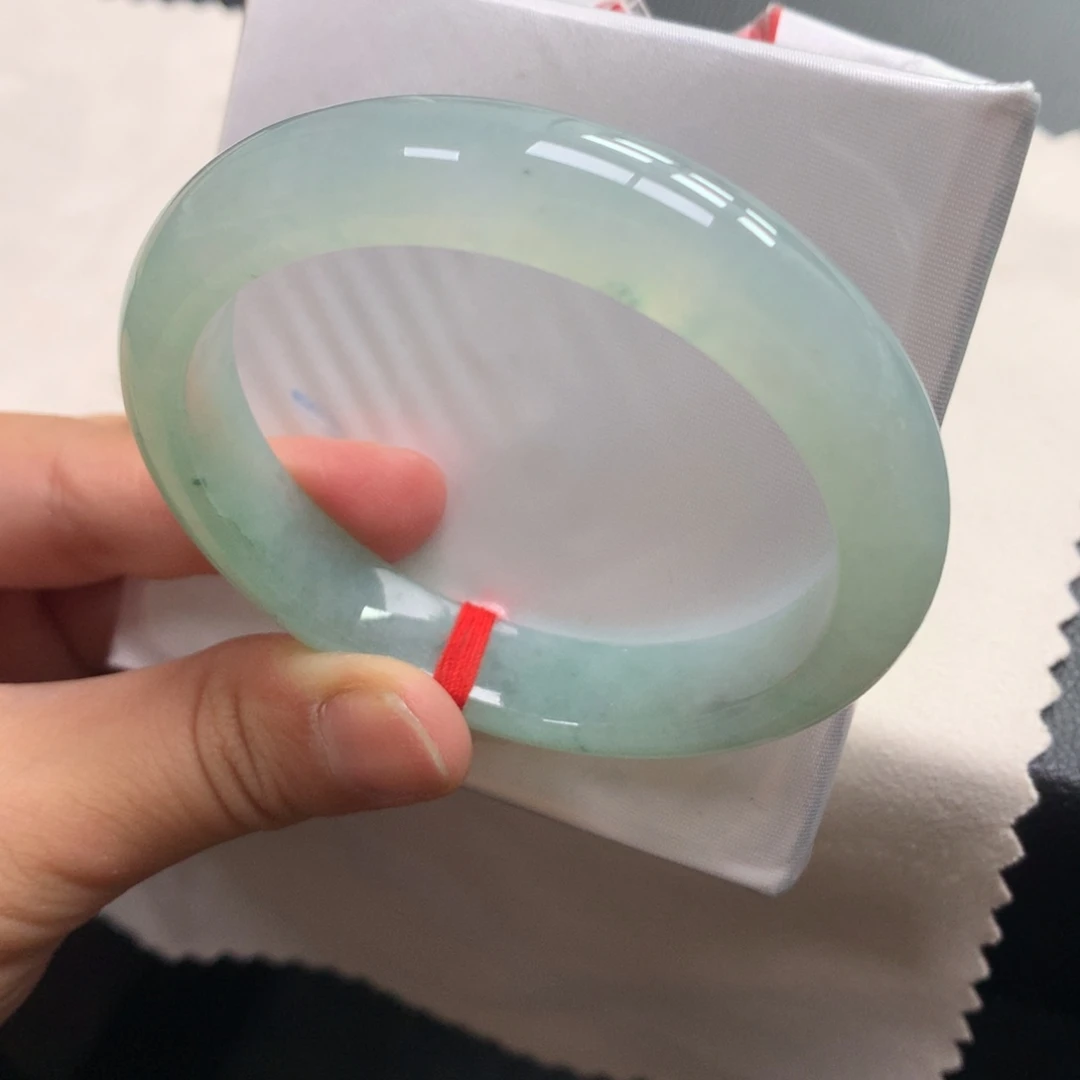 翡翠未镶嵌手镯24号55正绿底胶透