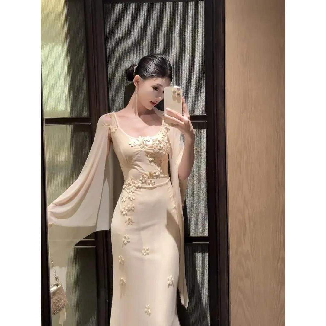 法式轻奢精致立体花朵吊带连衣裙+披肩两件套女2025秋季新款套装