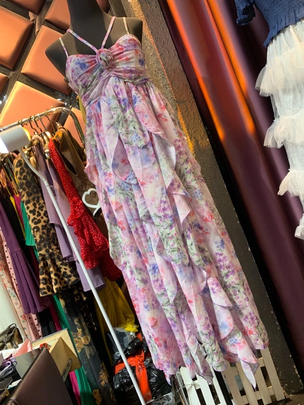 吊带连衣荷叶边长裙