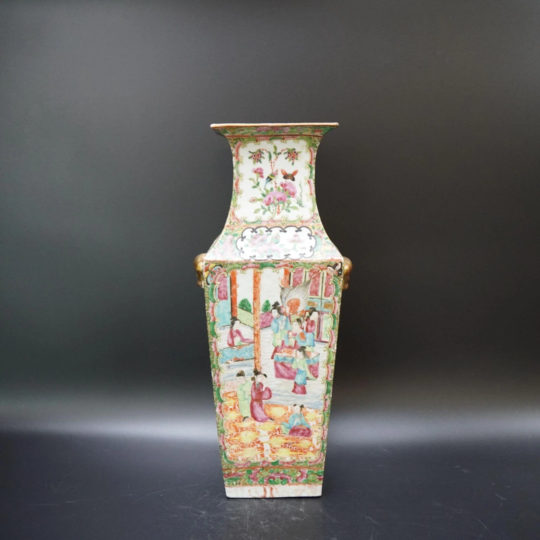 25080596清同治广彩人物花鸟纹四方瓶 高：约42.8cm
