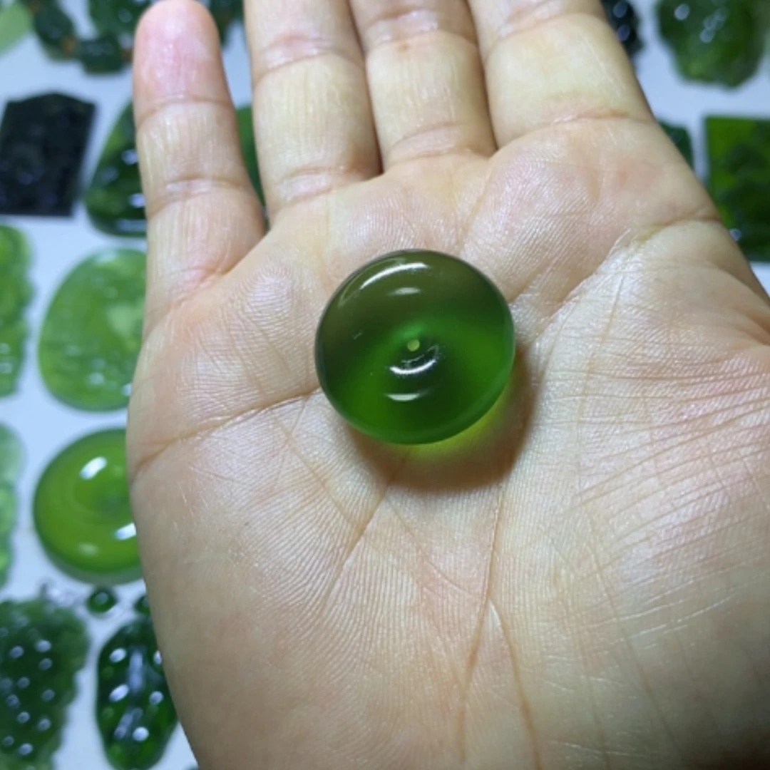 【闪购商品】未镶嵌蛇纹石玉颈饰任*行