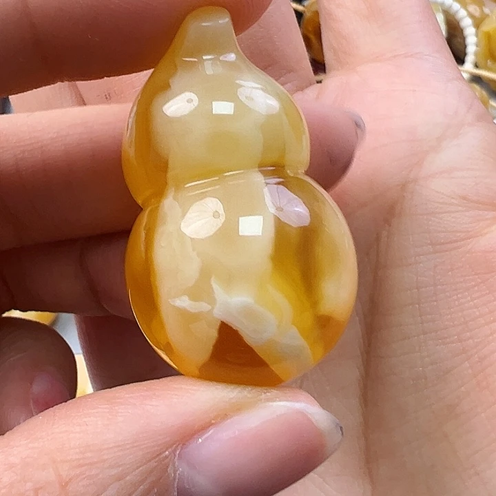 蜜蜡未镶嵌珠宝奇石