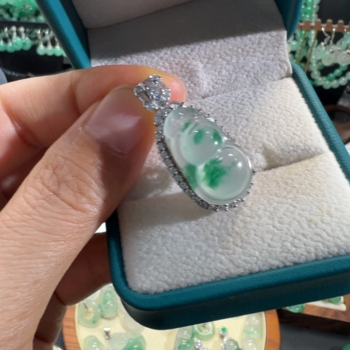 颈饰银S925镶嵌石英质玉