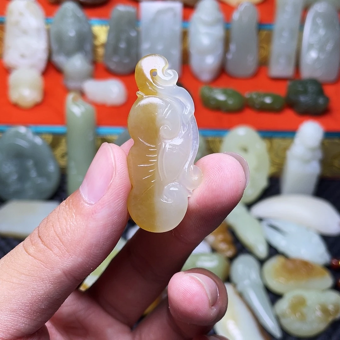 颈饰未镶嵌和田玉